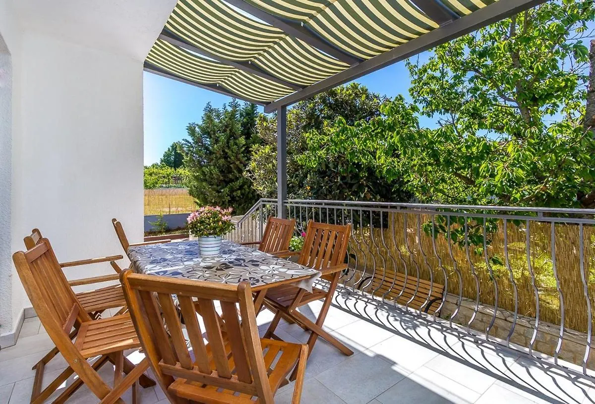 Apartment Viviana Pola