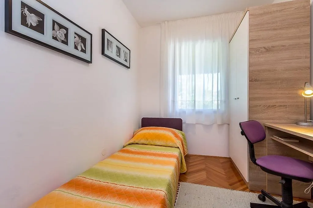 Apartment Viviana 普拉